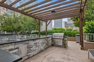 545 N Dearborn St, Chicago, IL 60610 - Photo 18