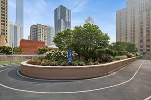 545 N Dearborn St, Chicago, IL 60610 - Photo 20