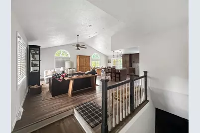3103 W Greenfield Drive, Freeport, IL 61032 - Photo 6