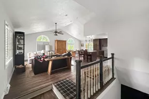 3103 W Greenfield Dr, Freeport, IL 61032 - Photo 6