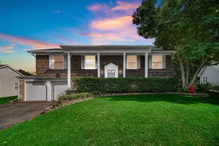 12 Regent Ct, Buffalo Grove, IL 60089 - Photo 1