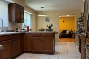 1410 Margate Dr, Buffalo Grove, IL 60089 - Photo 10