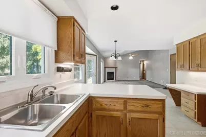 708 E Coady Drive, Minooka, IL 60447 - Photo 10