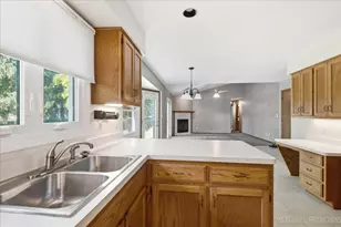 708 E Coady Dr, Minooka, IL 60447 - Photo 10