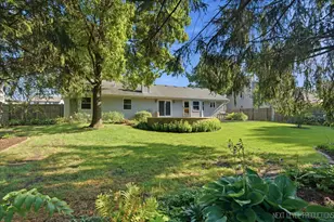 708 E Coady Dr, Minooka, IL 60447 - Photo 6