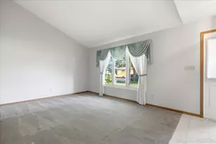 708 E Coady Dr, Minooka, IL 60447 - Photo 14