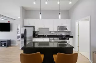 740 W Fulton St, Chicago, IL 60661 - Photo 4