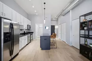 740 W Fulton St, Chicago, IL 60661 - Photo 6