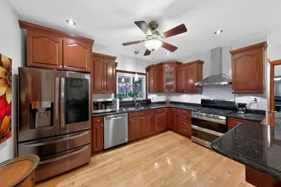 5438 W Melrose Street, Chicago, IL 60641 - Photo 8