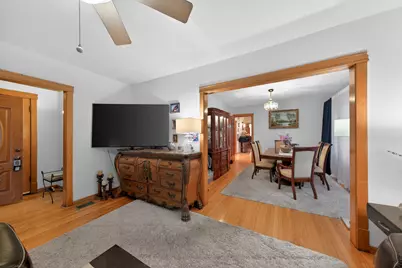 5438 W Melrose Street, Chicago, IL 60641 - Photo 6