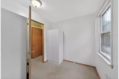 5438 W Melrose Street, Chicago, IL 60641 - Photo 26