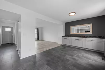 818 Lexington Circle, Hanover Park, IL 60133 - Photo 6