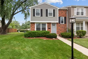 818 Lexington Cir, Hanover Park, IL 60133 - Photo 1