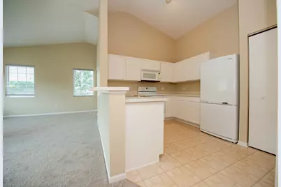 2017 Silverstone Drive #2017, Carpentersville, IL 60110 - Photo 10