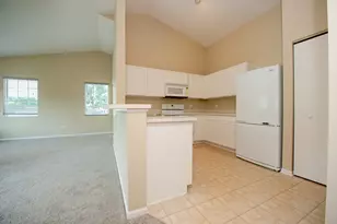 2017 Silverstone Dr, Carpentersville, IL 60110 - Photo 10