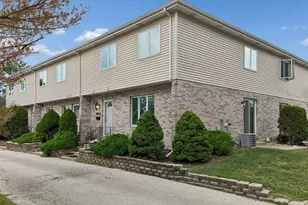 4241 Lindenwood Dr, Matteson, IL 60443 - Photo 2