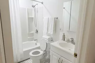 2329 W McLean Ave, Chicago, IL 60647 - Photo 10