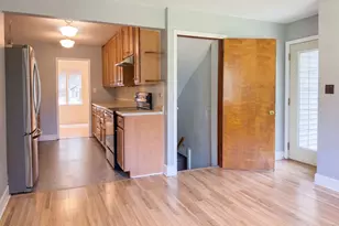 911 Foley Ave, Champaign, IL 61820 - Photo 6