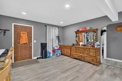 2427 Windsor Road, Loves Park, IL 61111 - Photo 2