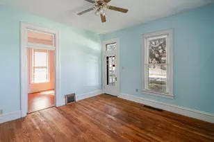 105 7th St, Lincoln, IL 62656 - Photo 12