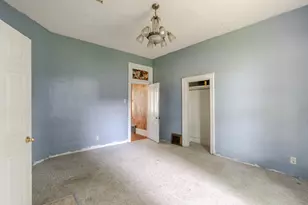105 7th St, Lincoln, IL 62656 - Photo 16