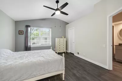 1564 Westbury Drive, Hoffman Estates, IL 60192 - Photo 20