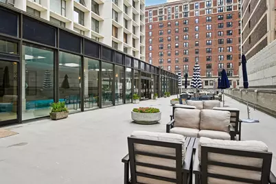 3200 N Lake Shore Drive #410, Chicago, IL 60657 - Photo 32