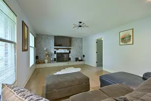 17515 W Winnebago Dr, Grayslake, IL 60030 - Photo 4