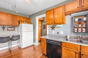 423 S Hale St, Plano, IL 60545 - Photo 10