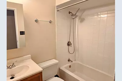 11 Crestview Lane #10, Vernon Hills, IL 60061 - Photo 12