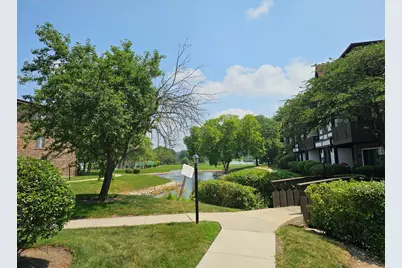 11 Crestview Lane #10, Vernon Hills, IL 60061 - Photo 20
