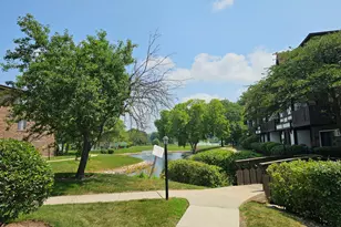 11 Crestview Ln, Vernon Hills, IL 60061 - Photo 20