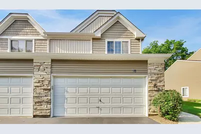 76 Cambridge Avenue #76, Streamwood, IL 60107 - Photo 2