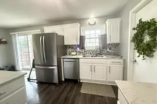 602 Suzanne Ave, Bradley, IL 60915 - Photo 10