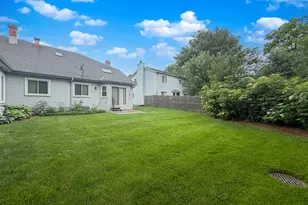 69 N Lambert Rd, Glen Ellyn, IL 60137 - Photo 4