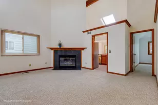 69 N Lambert Rd, Glen Ellyn, IL 60137 - Photo 8