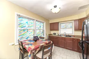 16100 Circle Dr, Markham, IL 60428 - Photo 6