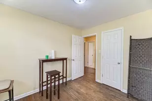 16100 Circle Dr, Markham, IL 60428 - Photo 10