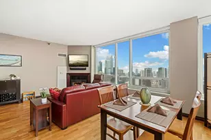 33 W Ontario St, Chicago, IL 60610 - Photo 4
