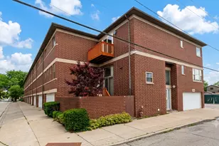 2805 S Stewart Ave, Chicago, IL 60616 - Photo 2
