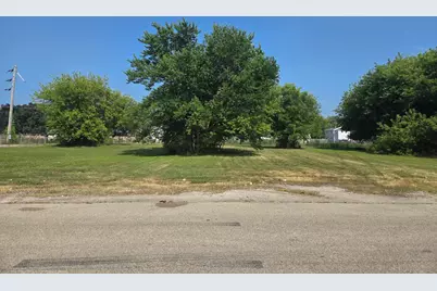 1213 Greenfield Avenue, Waukegan, IL 60085 - Photo 2