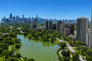 2500 N Lakeview Ave, Chicago, IL 60614 - Photo 4