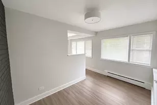 2811 Forest Ln, Waukegan, IL 60087 - Photo 10