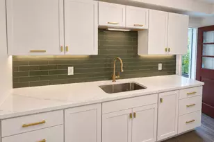 2811 Forest Ln, Waukegan, IL 60087 - Photo 4