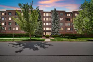 110 S Dunton Ave, Arlington Heights, IL 60005 - Photo 2