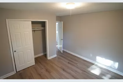 1501 N Freund Avenue, McHenry, IL 60050 - Photo 18