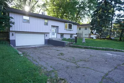 1501 N Freund Avenue, McHenry, IL 60050 - Photo 2
