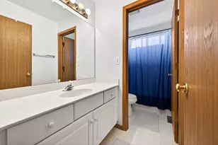 1675 Napa Dr, Gurnee, IL 60031 - Photo 22