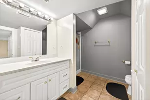 1675 Napa Dr, Gurnee, IL 60031 - Photo 34