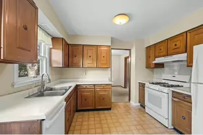 470 Middlesex Court, Buffalo Grove, IL 60089 - Photo 4